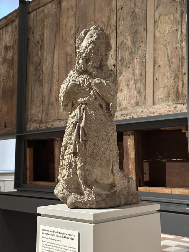 Impressive sculpture museum in Berlin