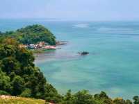 หาดทรายรีสวี: เสน่ห์เรียบง่าย 🏝️