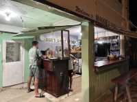 【Maggie’s Sunset Kitchen｜海辺で楽しむ絶品カリブ飯とサンセット】