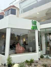 Fade Away คาเฟ่ ริมทะเลบางแสน
