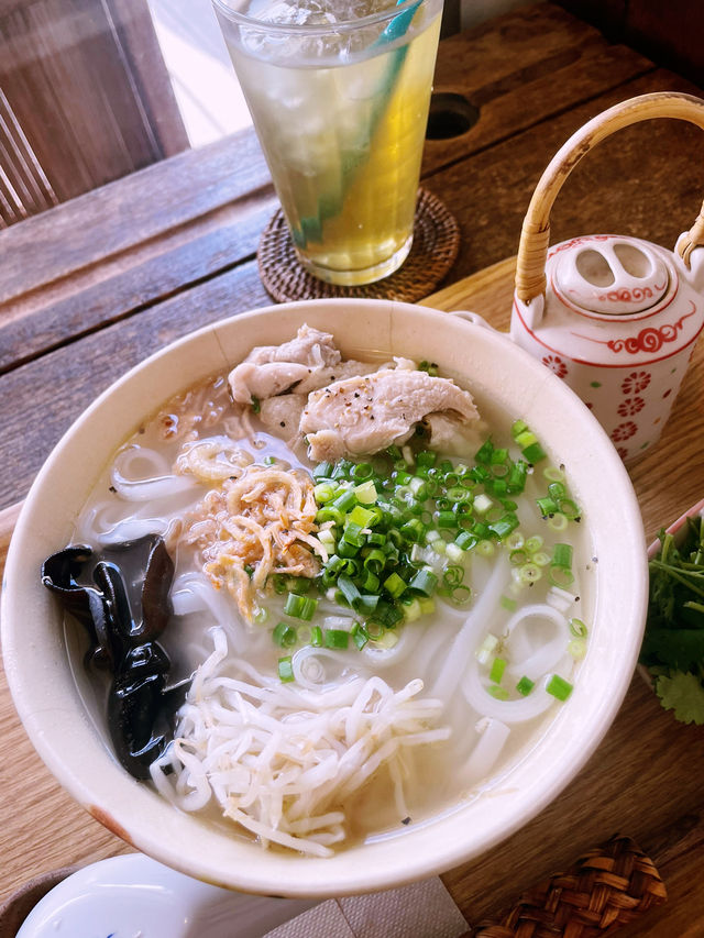 【神奈川県/鎌倉　目の前は線路🛤️電車を眺めながら東南アジア料理が食べられるお店🍽️】