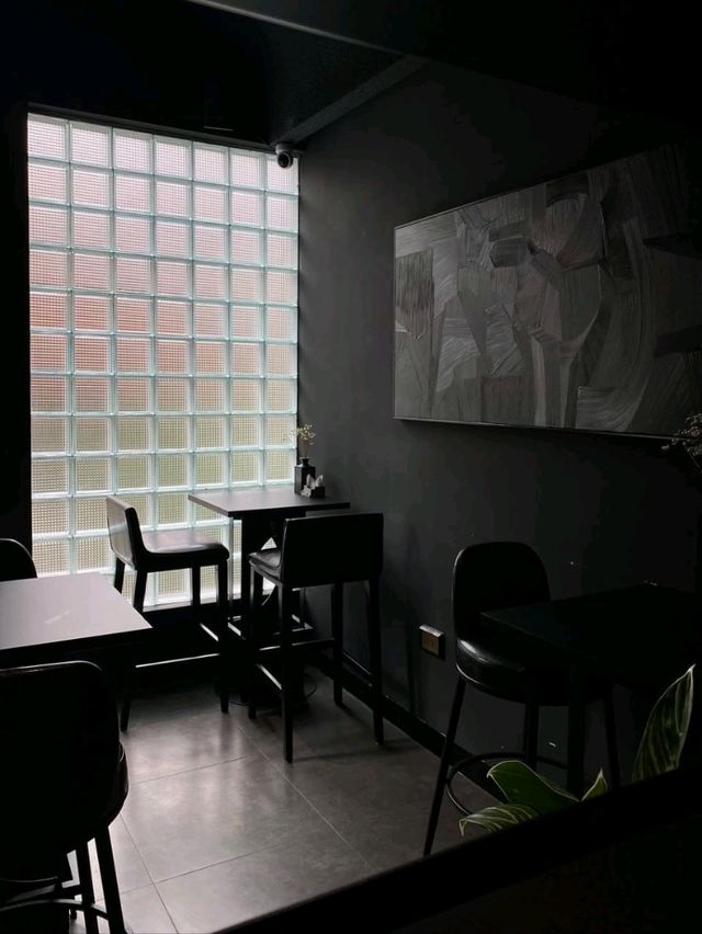 Ashtray Black Dot
