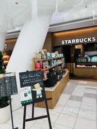 飛行機✈️と本が楽しめるスタバ☕️は羽田空港第2ターミナル⟡.·