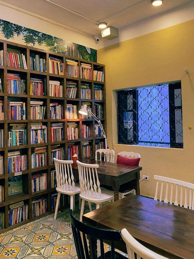 Tiny Post Cafe