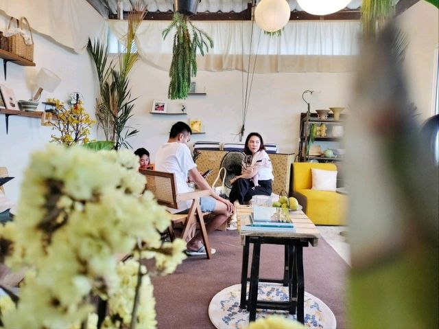 Take A Rest คาเฟ่ริมทะเล จันทบุรี