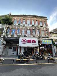 Seafood, Snacks & Street Vibes: Exploring Xiamen’s Eighth Market!