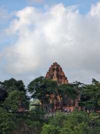 🇻🇳 Cham Towers Po Nagar: A Greeting from Ancient Times in Nha Trang! 🗿