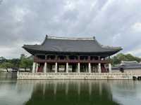 首爾必拍行程全攻略｜景福宮穿韓服、Jennie香水牆、秘密野花園一日拍爆10張大片！ 