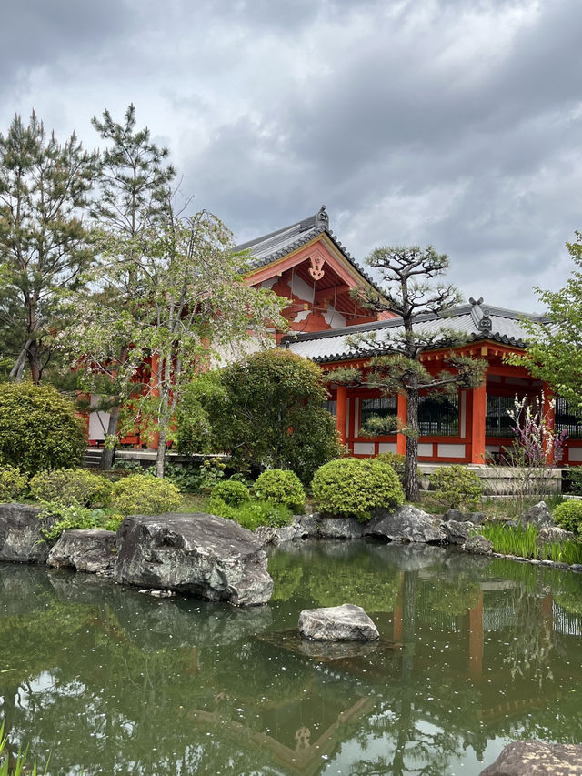 🏛️🌸📜 Kyoto National Museum – Where Time Speaks in Brushstrokes