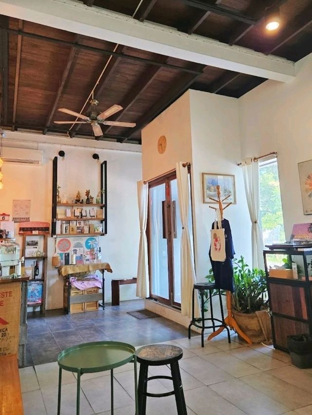 Hachiya Coffee Roastery Samui: โรงคั่วกาแฟคุณภาพ