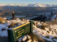 紐西蘭｜ Wanaka｜清晨攻頂看日出，一次收藏雪山、湖景與曙光🌄❄️