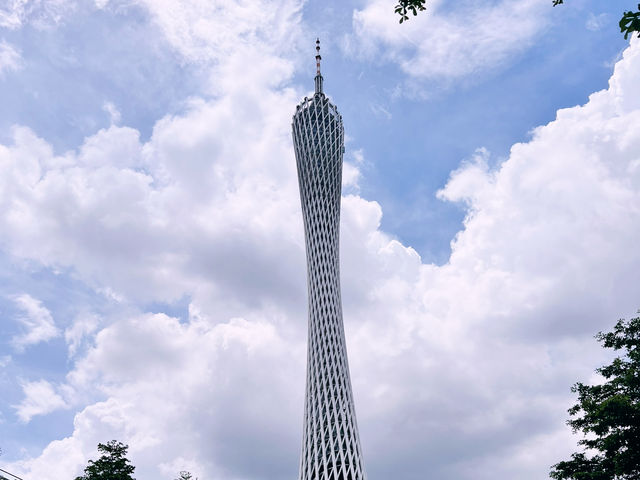 Chuanqi Park จุดชมวิวมหานครกวางโจวยามค่ำคืน