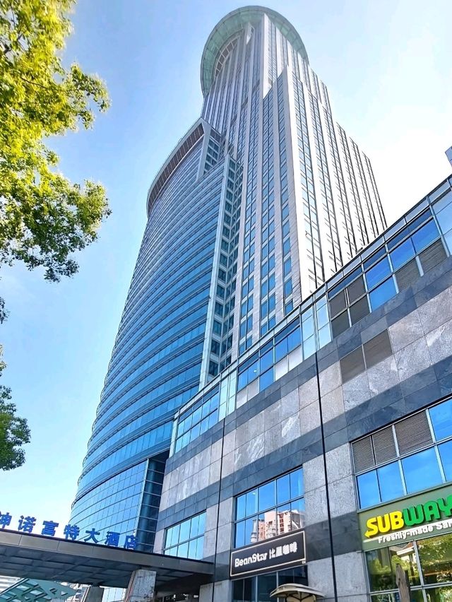 Sky-High Comfort at Novotel Atlantis