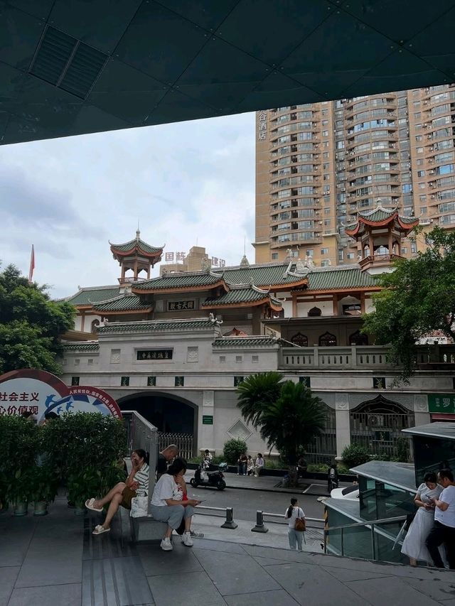 Chengdu’s Landmarks Are Chill, Cool, and Kinda Epic