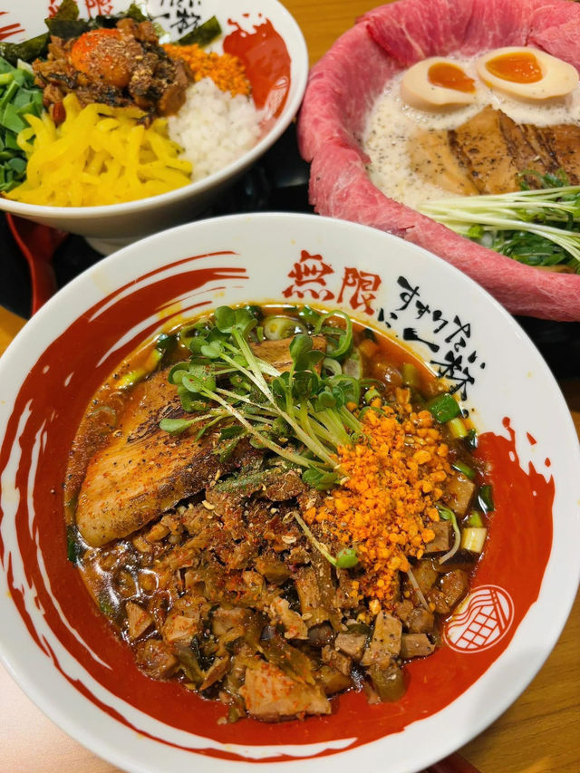大阪🇯🇵 吃完這家拉面逛心齋橋都有力量了 🛍️