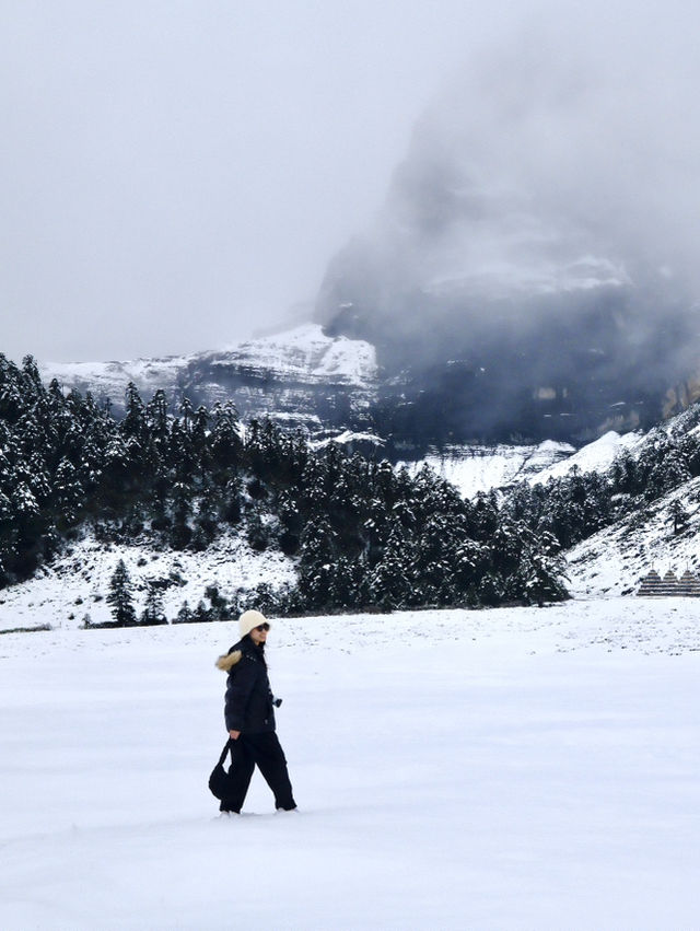 Balagezong Shangri-La ❄️🌨️ Balagezong Shangri-La ❄️🌨️