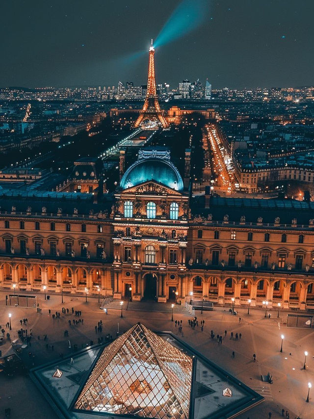 Eiffel Tower & Louvre (Paris) Eiffel Tower & Louvre (Paris)