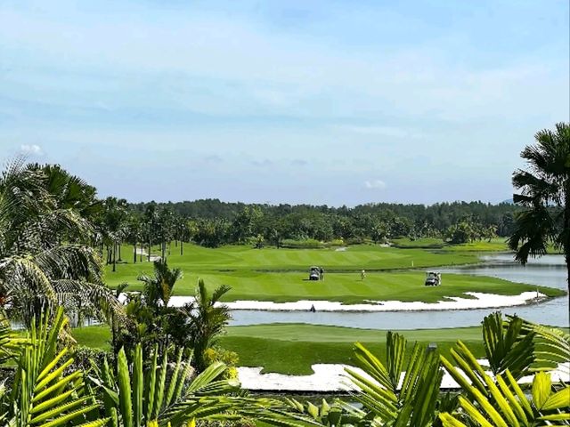 Scenic Stay at Forest City Golf Hotel