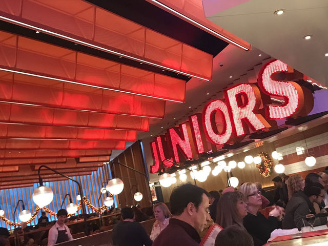 【ニューヨーク🇺🇸】歴史ある名店で楽しむ！🗽チーズケーキとアメリカンおすすめ5店