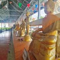 สักการะหลวงพ่อเพชร วัดทินกรนิมิต