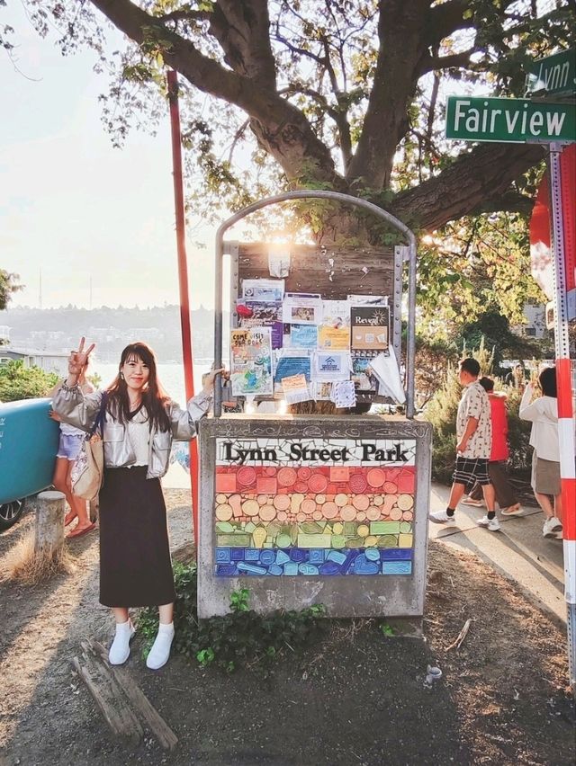 我在Lynn Street Mini Park靜謐的欣賞聯合湖✨