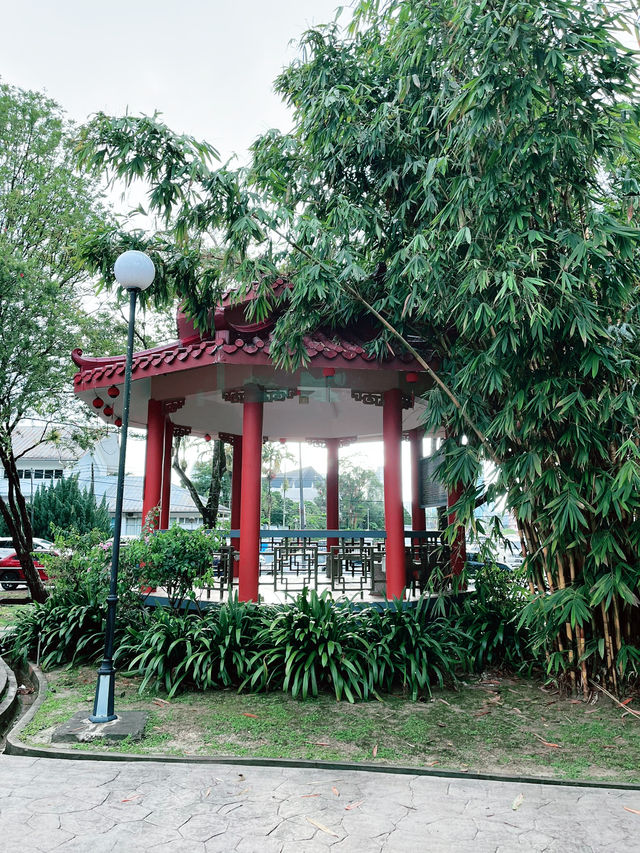 Hokkien Garden, Kuching: Tranquil Chinese-Inspired Gem Near Padungan
