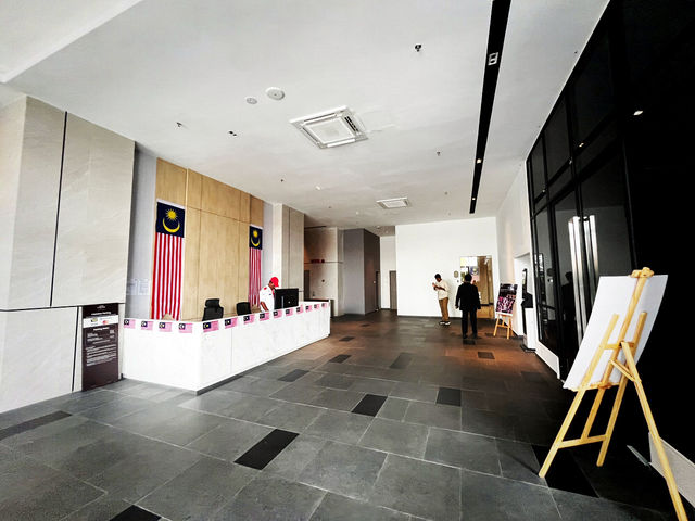 Iconic Regency Service Residence — Modern Comfort with Stunning Views in Bayan Lepas