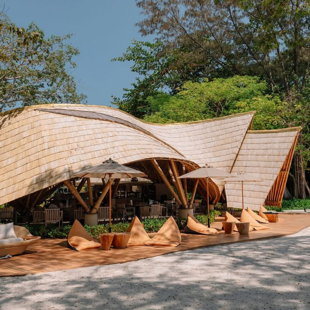 Bambu Beach Club บีชคลับสไตล์บาหลี 