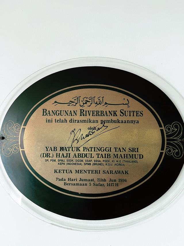 Must-Stay Gem: Imperial Riverbank Hotel & Its Artistic Treasure 