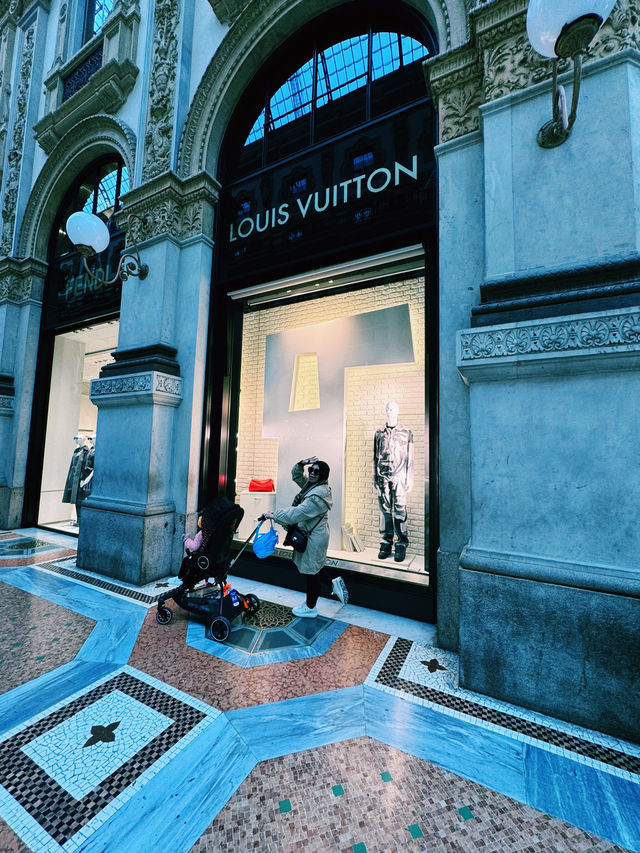 The Ultimate Fall Adventures in Milan 🍂✨ The Ultimate Fall Adventures in Milan 🍂✨