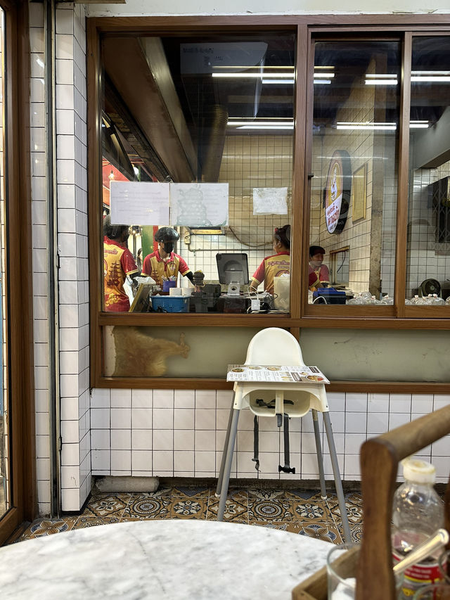 ร้านหมูสะเต๊ะ🐷ที่อร่อยและอยู่มานานหลายปี ร้านหมูสะเต๊ะ🐷ที่อร่อยและอยู่มานานหลายปี