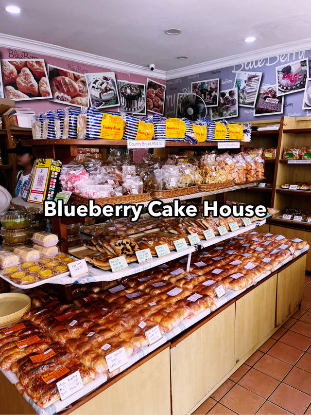 “A Bau Favourite: Blueberry Cake House & Its Iconic Lao Po Bing”