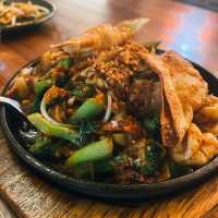 Mae Nam Khong Thai Restaurants: ร้านไทยอร่อยเริศ