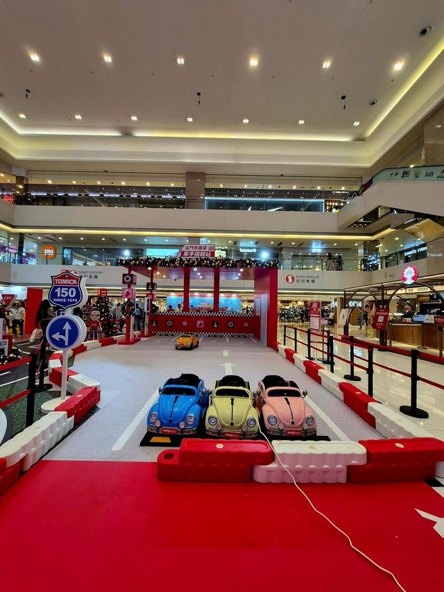 A Die-Cast Christmas Carnival in Tuen Mun A Die-Cast Christmas Carnival in Tuen Mun