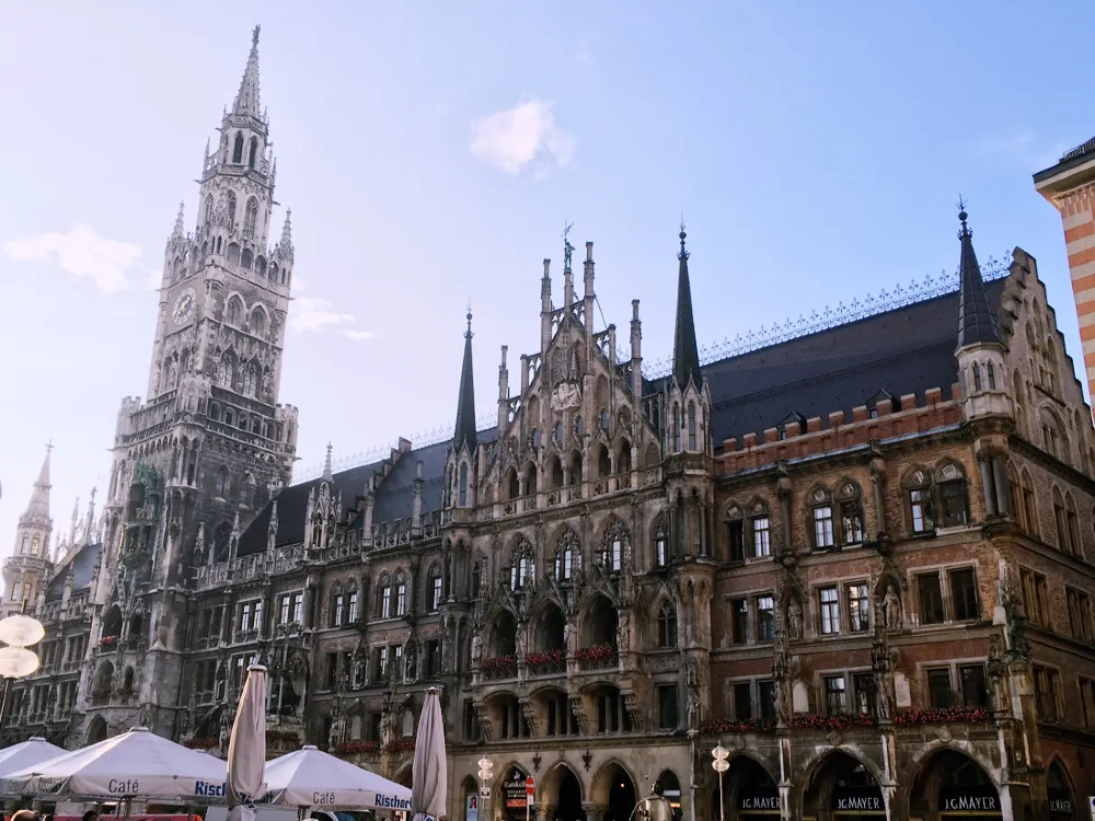 🇩🇪慕尼黑必打卡｜新市政廳古典美+隱世地庫餐廳Ratskeller Munchen探險記