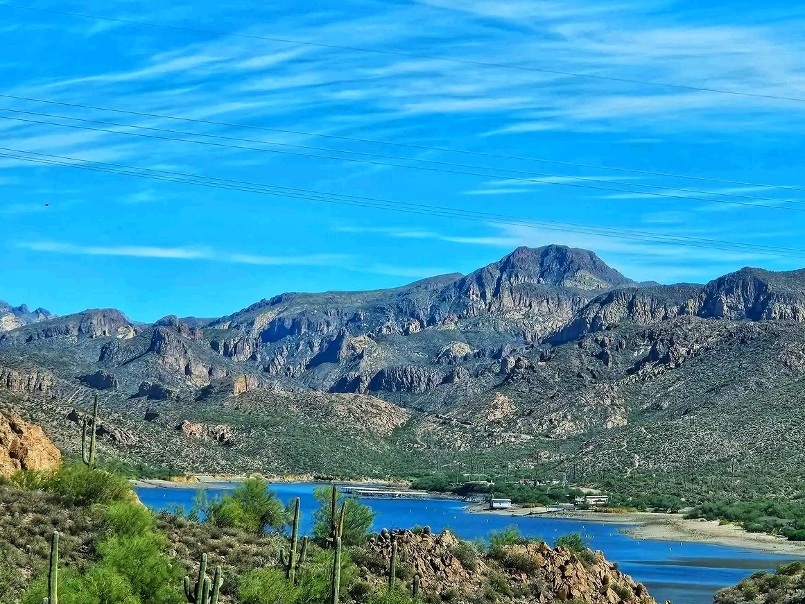 🌵 A Hidden Desert Paradise: Discovering the Wild Beauty of Lost Dutchman State Park
