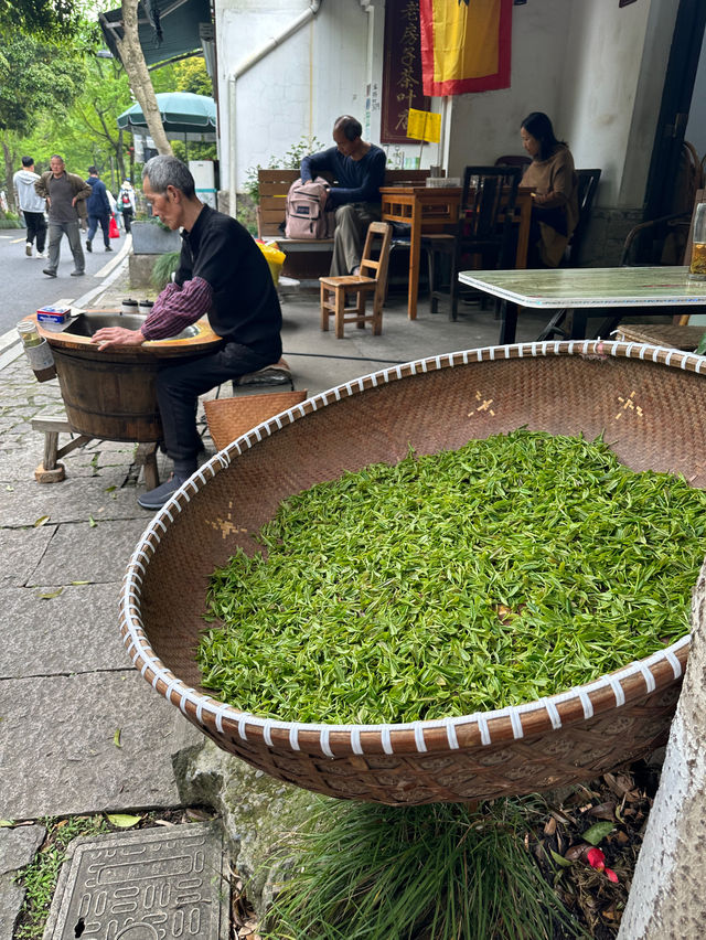 Longjing Village: Hangzhou's Tranquil Hideaway