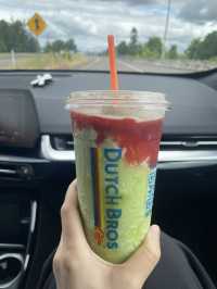 스타벅스보다 맛있고 합리적인 가격의 Dutch Bros coffee