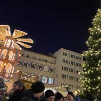 アウグスブルクのクリスマスマーケット（市庁舎前広場）