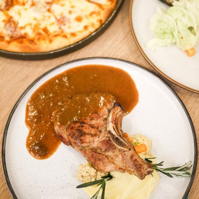 Cross Vibe Bangkok Sukhumvit