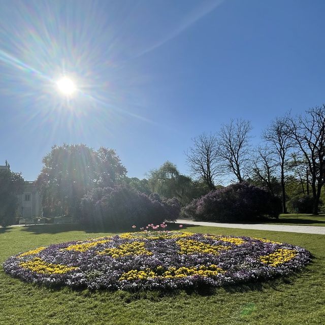 【ポーランド🇵🇱/ワジェンキ宮殿と美しい庭園】