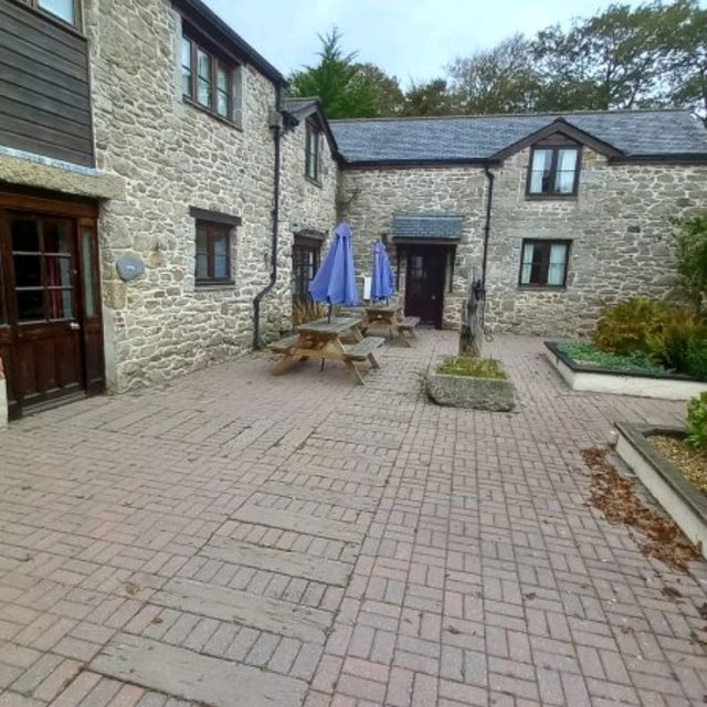 Charming Cornish villa  stay