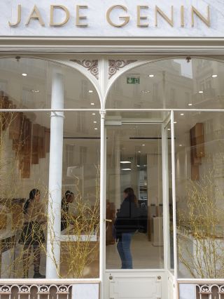 Paris ｜ Must try chocolate shop in Paris with pyramid shape