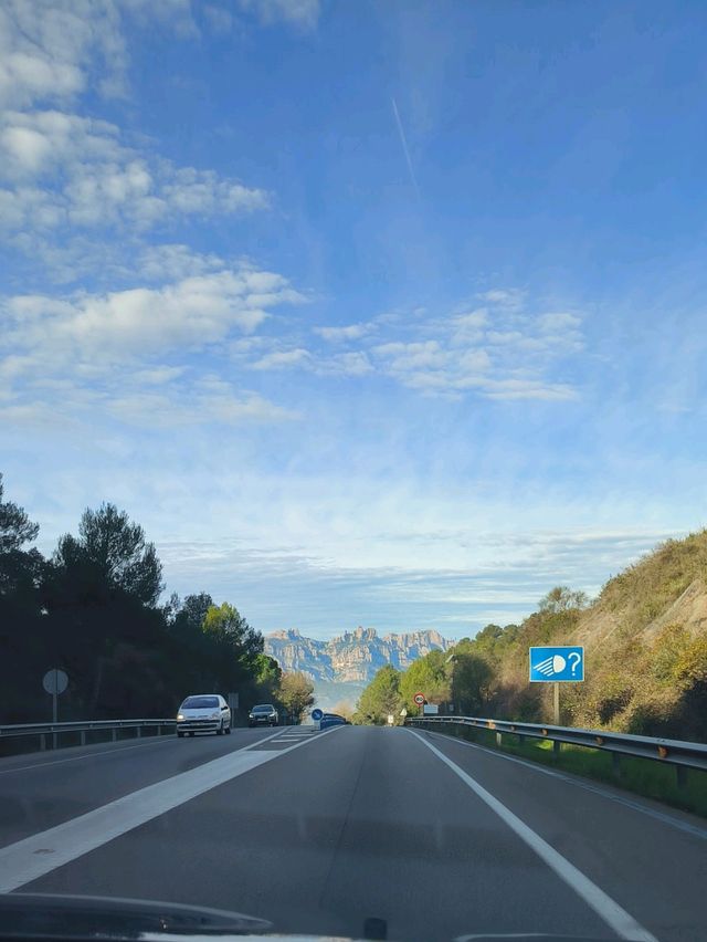 🚗 Embracing Spring: A Scenic Drive Around Montserrat 🌿🌄