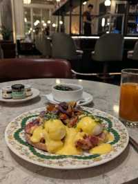 Worthwhile: 1 night transit and good food value for money