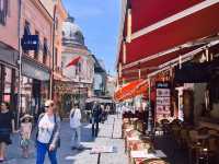 🇷🇴 Bucharest’s Old Town & a Hotel That’s Pure Gold ✨
