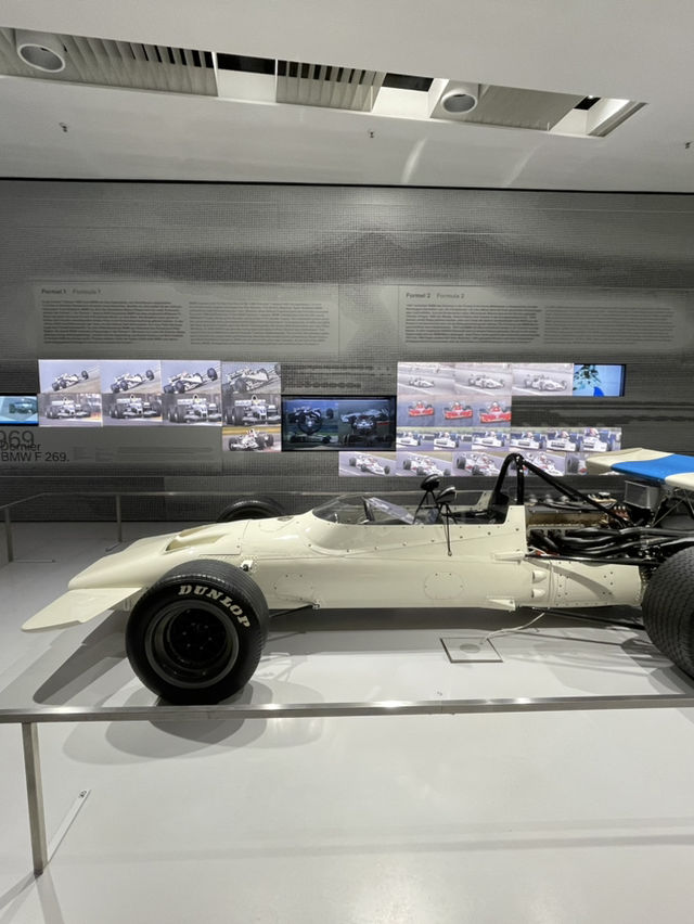 🚗✨ รีวิวเที่ยว BMW Museum Munich 