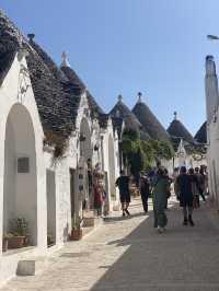Wandering through Alberobello: Review of a fairytale village of trulli tradition 
