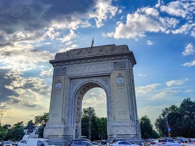 Bucharest: Between Past and Future 🌆