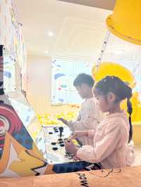 💰人均只需約 $100，就可以入住比卡超主題滑梯房🤩